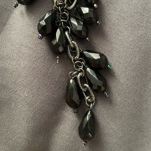 Necklace with drop teardrop beads of black